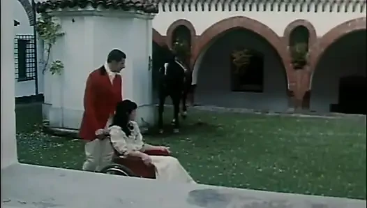 Güzel sarışın yarak kalede amcığını emiyor