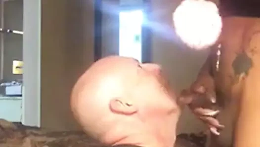 Bir damla beyaz çocuğu kaçırmayın