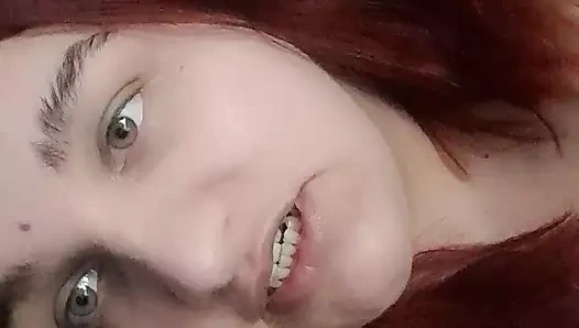 Askeri erkek arkadaşımı özleyeceğim, bu yüzden amımı onun için yapay penis ile becereceğim