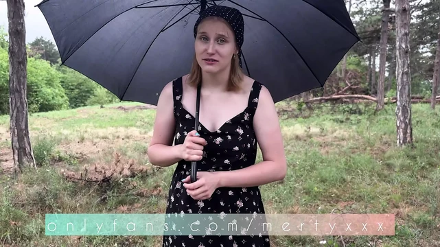 Первый анальный секс блондинки из деревни