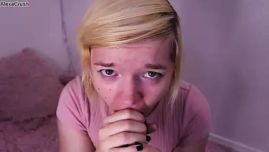 Gırtlağına kadar alma ve öğürüyor