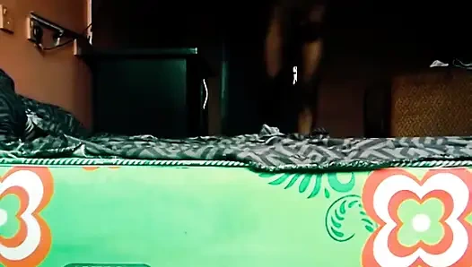 İki Öğrenci Okul Pansiyonunda Sikişiyor