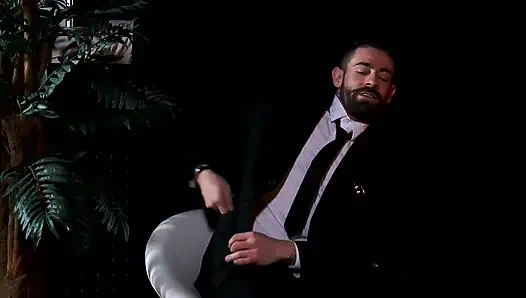 İç Çamaşırlı Bağlı Gotik Kız Yoğun Yarak Yolculuğu Yapıyor