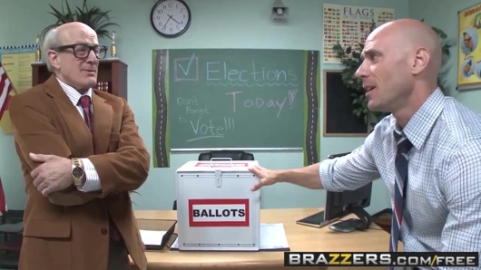 Okulda büyük memeler - jessie rogers johnny günah - lanet için