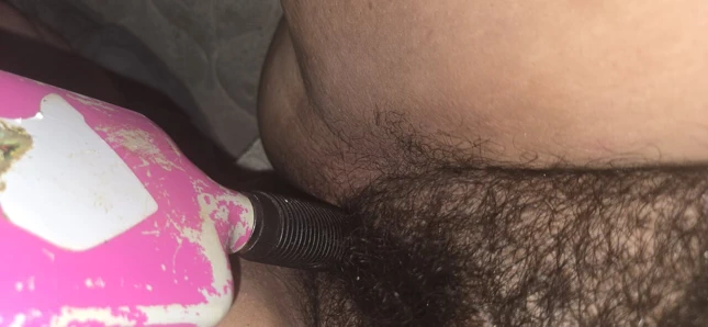 Yağmur yağarken kendimi tatmin ediyorum