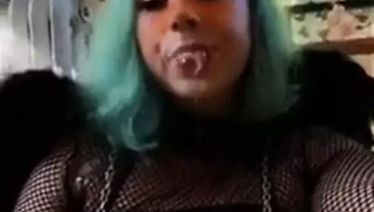 İrlandalı iri güzel kadının göğüsleri