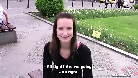 Kaltak dur - umumi tuvalette güzel esmer lanet