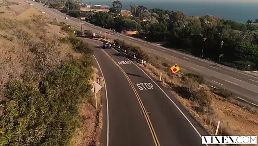 Vixen nympho oyun oynamaz, sadece sikikleri