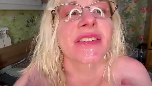 Yüzümü tükürerek aşağıla