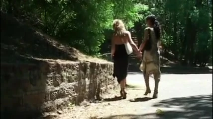 Amazing threesome with a cute shemale and a pretty blonde girl!