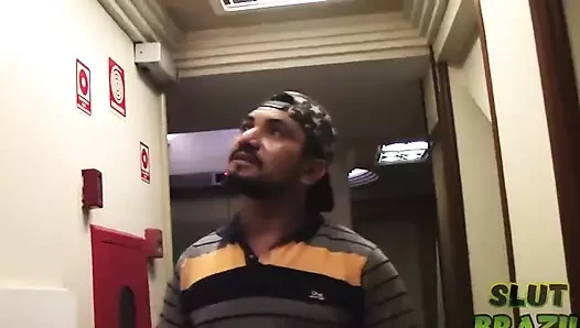 Menüyü aldı ve ateşli konuğu sikti - Lorena Vasconcellos ve Bay Rola
