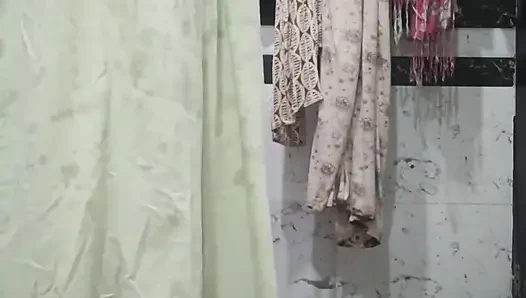 Priya bhabi ateşli video çekimi