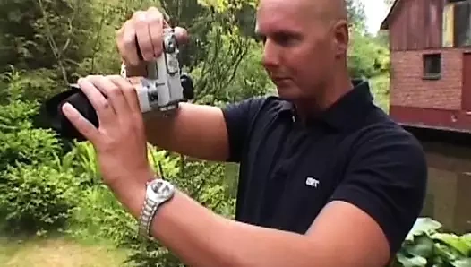 Seksi sarışın Fransız açık havada sert sikiliyor