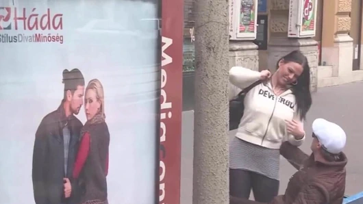 Güzel simony elmas berbat bir büyük horoz süre hile ona