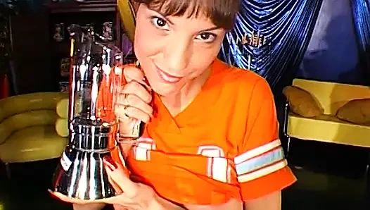 En iyi bukkake ggg John Thompson'da anal döllemeden sperm emiyor