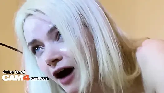 Sarışın Amber Kawai dolgun bir şekilde domalarak sikişiyor