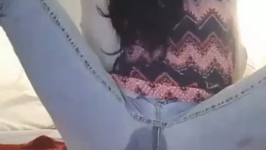 Pantolonun içinde sıcak çiş – azgın civcivler