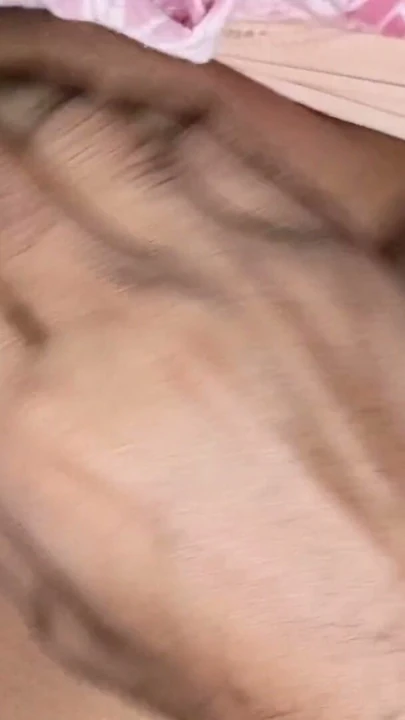 Hintli Köy Kızı ilk kez acı dolu ters cowgirl pozisyonunda seks | Klip 1