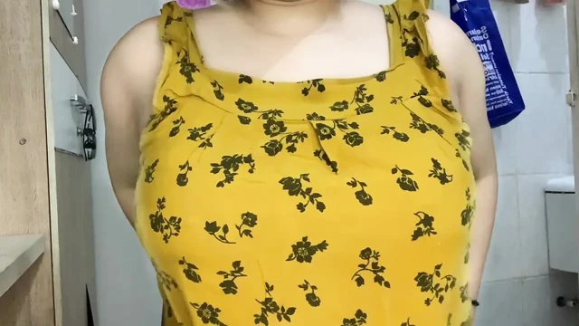 Bu kadın vibratörüyle oynamak çok eğlenceli
