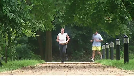 Aman Tanrım! İri Göğüslü Sarışın Orta Yaşlı Seksi Kadın Büyük Yarakla Yoğun Gırtlağına Kadar Alıyor - Kadınlar Gerçekten Ne Istiyor