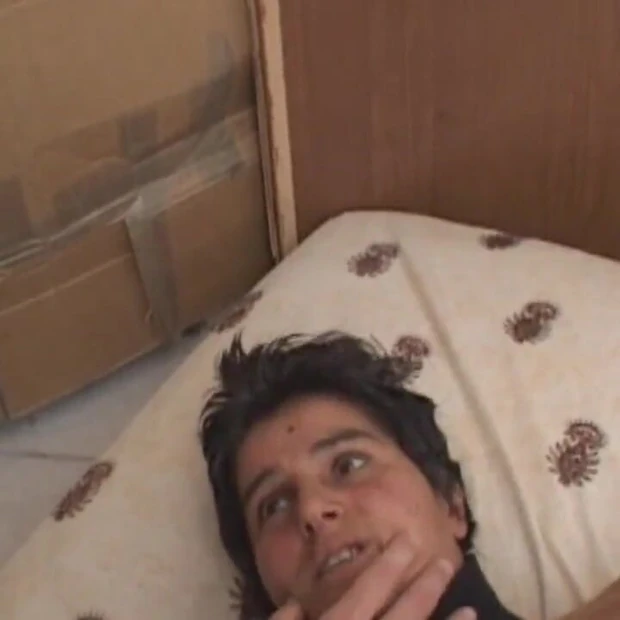 Итальянскую горячую бабуля связали, раздели и жестко трахнули