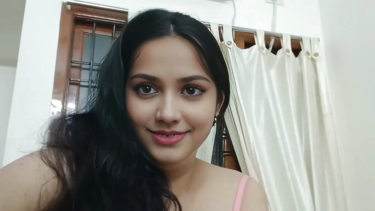 DESI STEPSISTER ENJOYING HER SEX FIRST TIME
