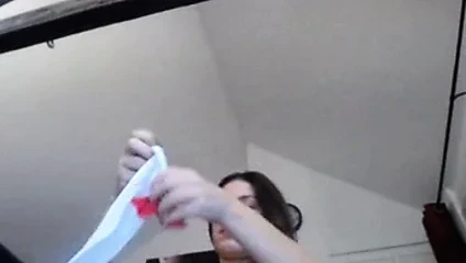 Temiz tıraşlı büyük meme milf sikikleri göt ile oyuncak