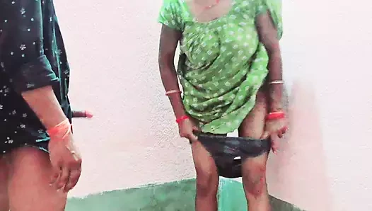 Azgın Hintli köylü kadın 20 yaşındaki devar ji ile ateşli seks