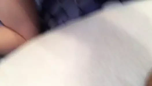 sis-in-law'ın sandalet üzerinde Cumming