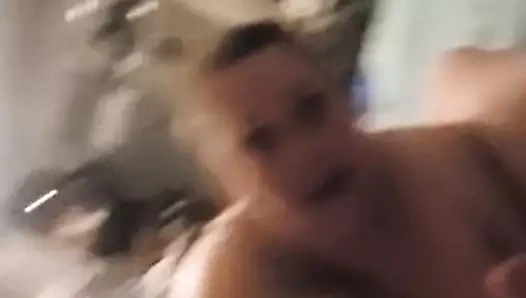 İri güzel kadın