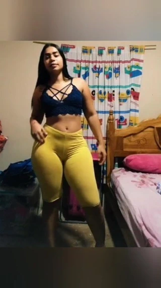 Varios videos da branquinha bunduda