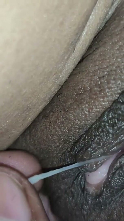 Indian sakshi PUSSY yakından ve BÜYÜK göğüslerini ovuşturup sert sikiyor | Clip 1