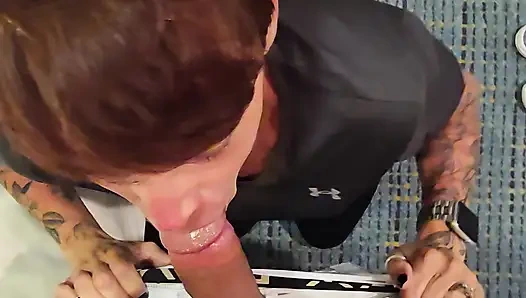 ATEŞLI EVLI KADıN JOANN YARAK EMIYOR