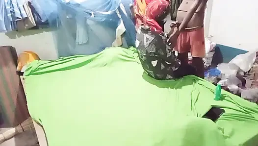 Hot desi Chut ki chudai with romantic padosi bhabhi