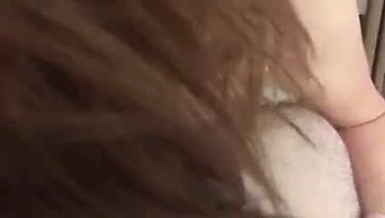 Amatör azgın ev kadını çevreleyecek ve bir sapık emme!!