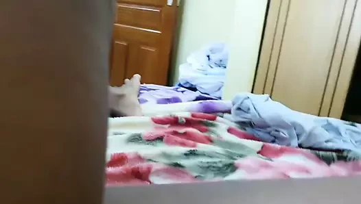 Üvey kardeş yakalandı Mastürbasyon tarafından üvey, yakın, kamera