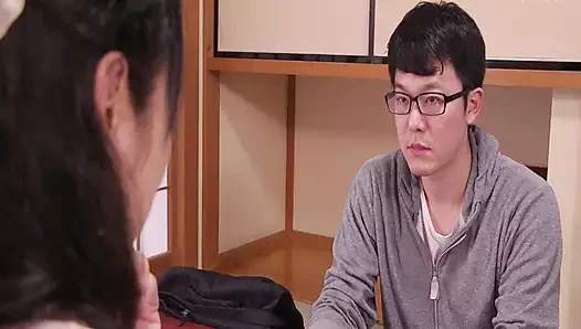 M589G01 Üvey oğlunun annesine olan bozuk aşk kaçıyor! Durdurmak! Ahlaksızlık hissi için zevk max!