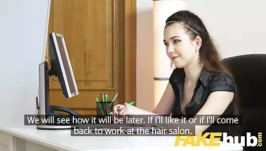 Kadın ajan sıcak döküm kanepe ıslak lezbiyen orgazm