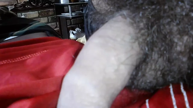 Süt dolu büyük penisli genç Kolombiyalı porno