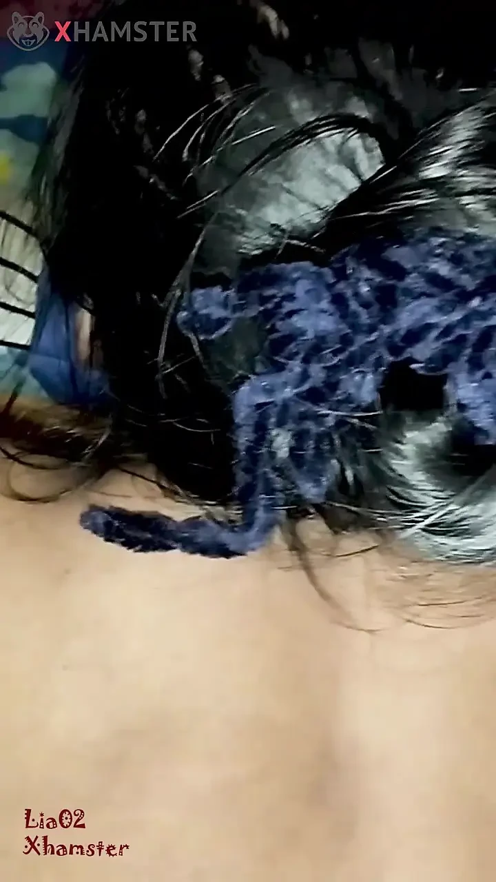 Çok sevimli tatlım, yarağını ağzına almak çok tatlı.