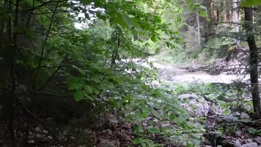 Banyo deresinde röntgenci tarafından ve tamamen acımasız bir şekilde izleniyor! Ultra boşalmalar!