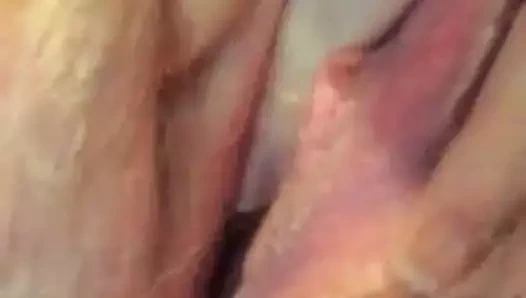 Kısa: anal parmak onu kıllı, kremsi kedi