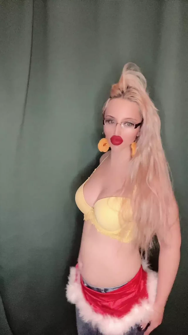 Yıldızların içinde kayboldu resmi müzik klibi