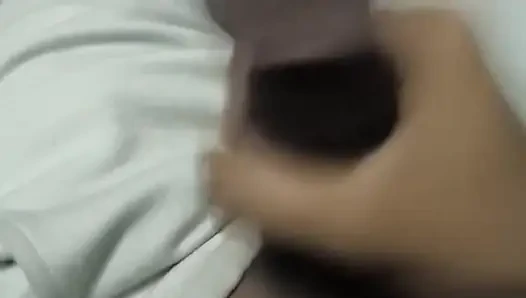 Azgın adamlar sikini boşalttı.