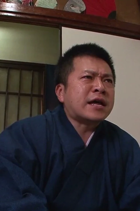 İri göğüslü Japon orta yaşlı seksi kadınlar dölleniyor