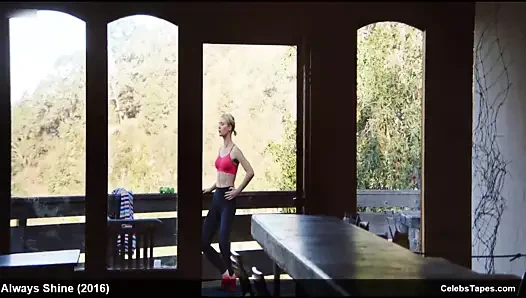 Celeb caitlin fitzgerald &amp; mackenzie davis çıplak &amp; iç çamaşırı