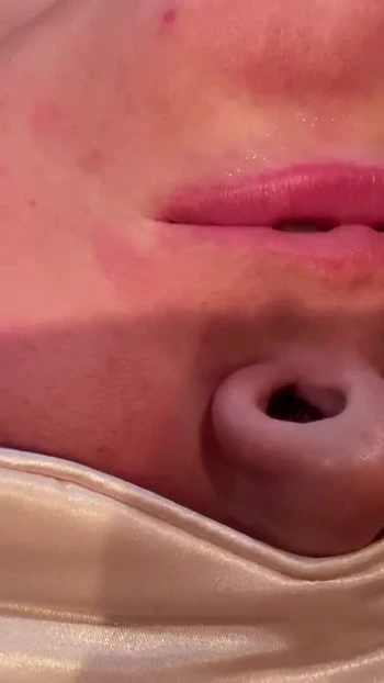 Незабываемый момент от "SLEEPOVER МАЧЕхи трахнули в рот. Сонную мачеху разбудил ПАСЫНОК"