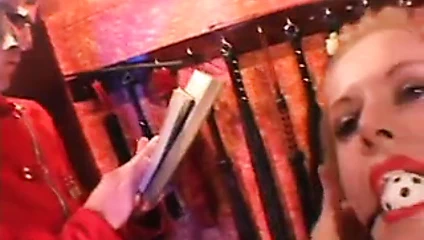 iç çamaşırı giyen bebeğim verir bj