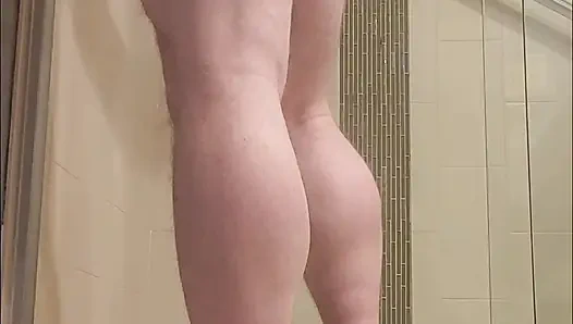 Biri beni otel duşunda yakaladı.