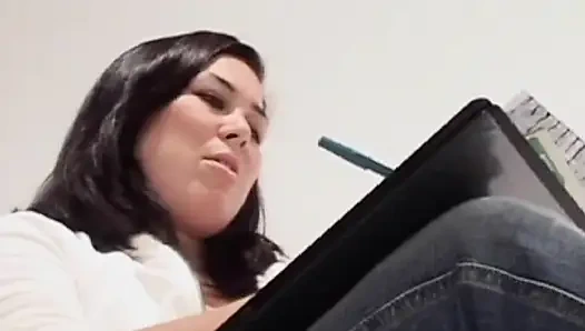 Mükemmel şekilli Fransız bebekler sette lezbiyen eğlencesi yaşıyor